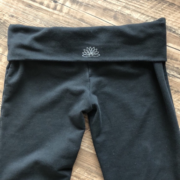 3/$25 - SWS black cotton/spandex yoga pants - Picture 10 of 11